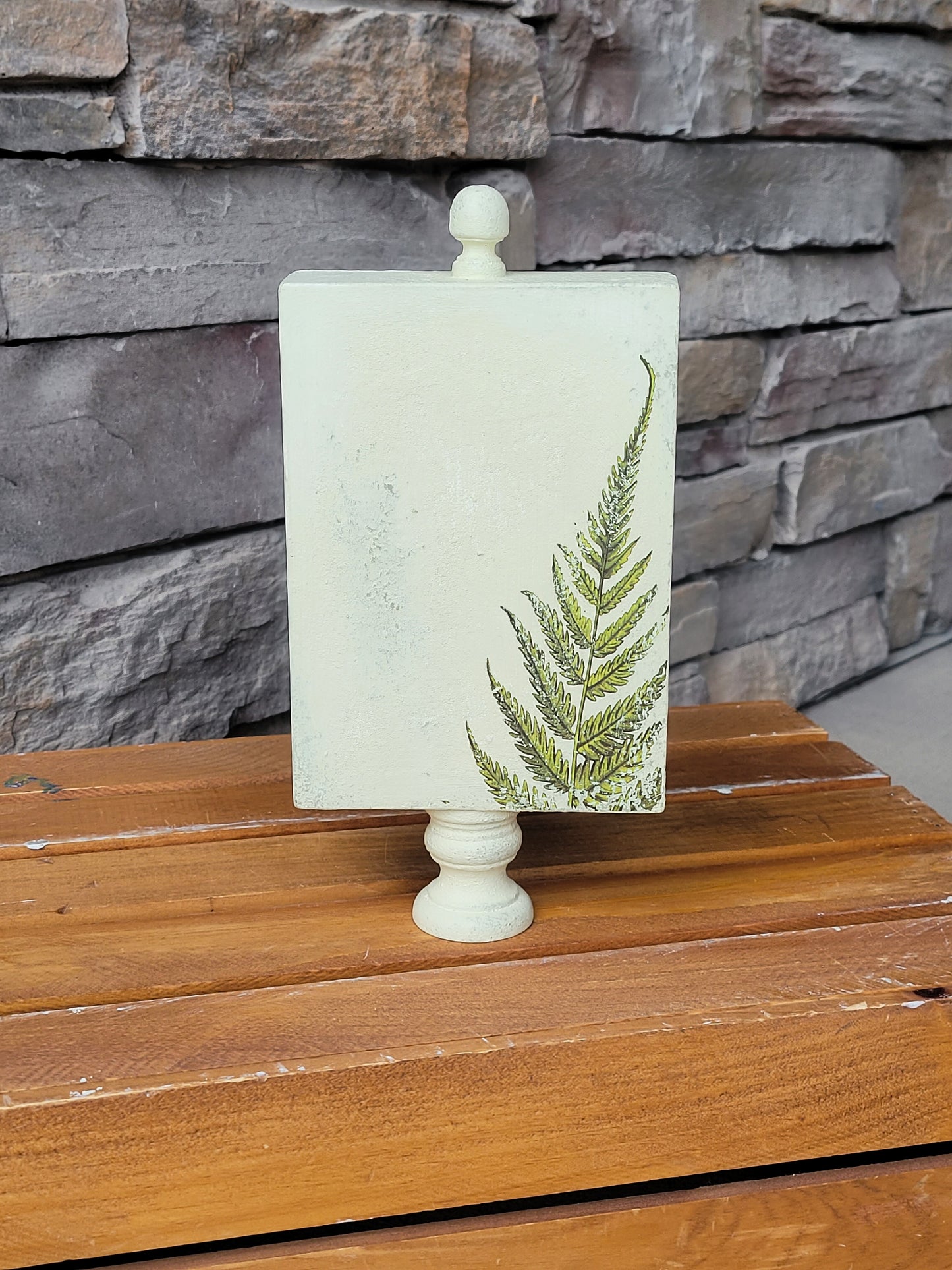 Botanical Fern Plaque on Pedestal Stand (Large)