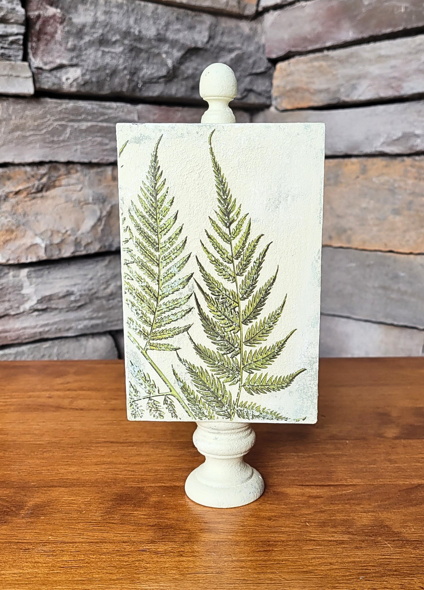 Botanical Fern Plaque on Pedestal Stand (Small)
