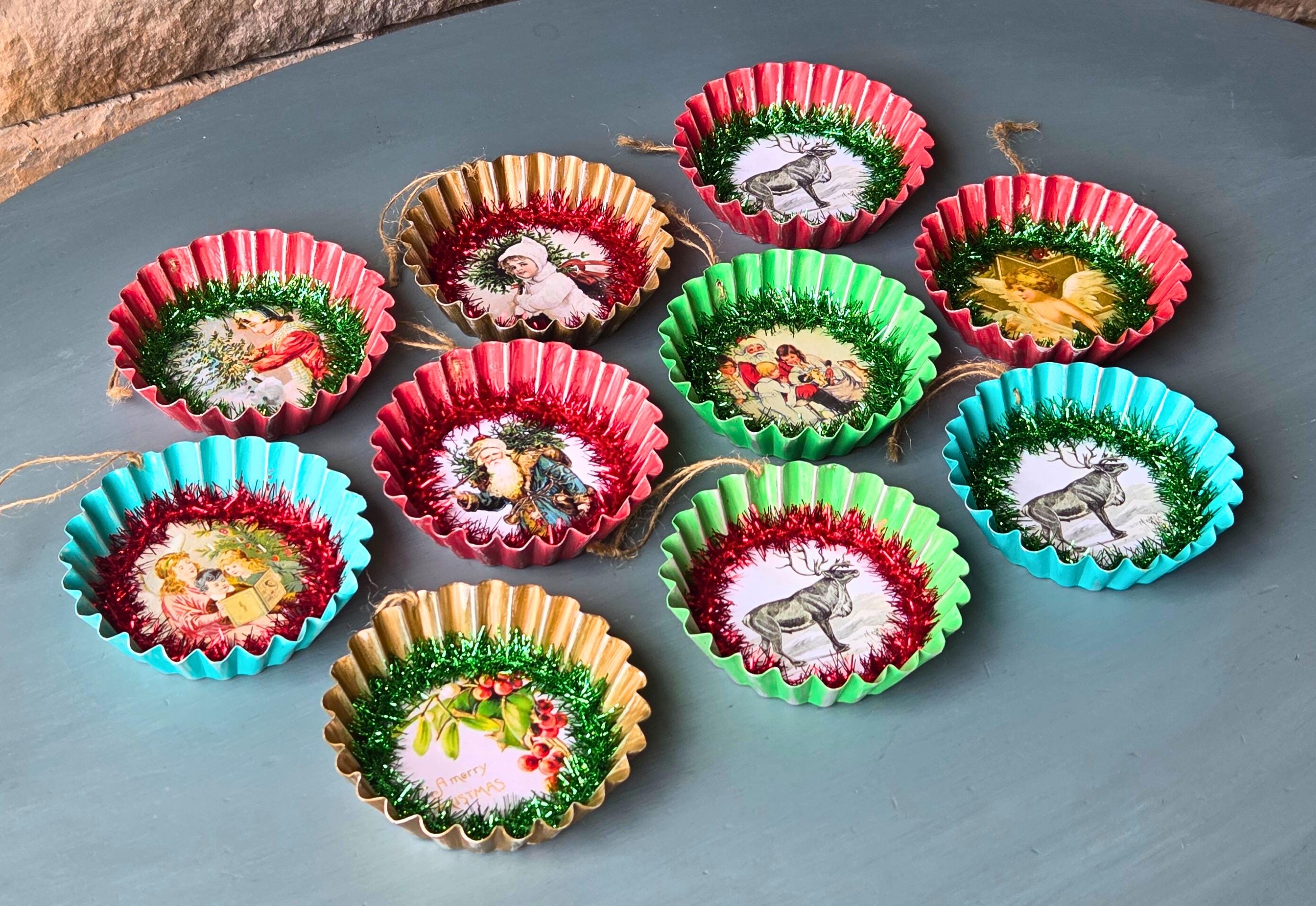 Vintage-Style Tart Tin Christmas Ornament – Nostalgic Holiday Decor & Collectible Gift