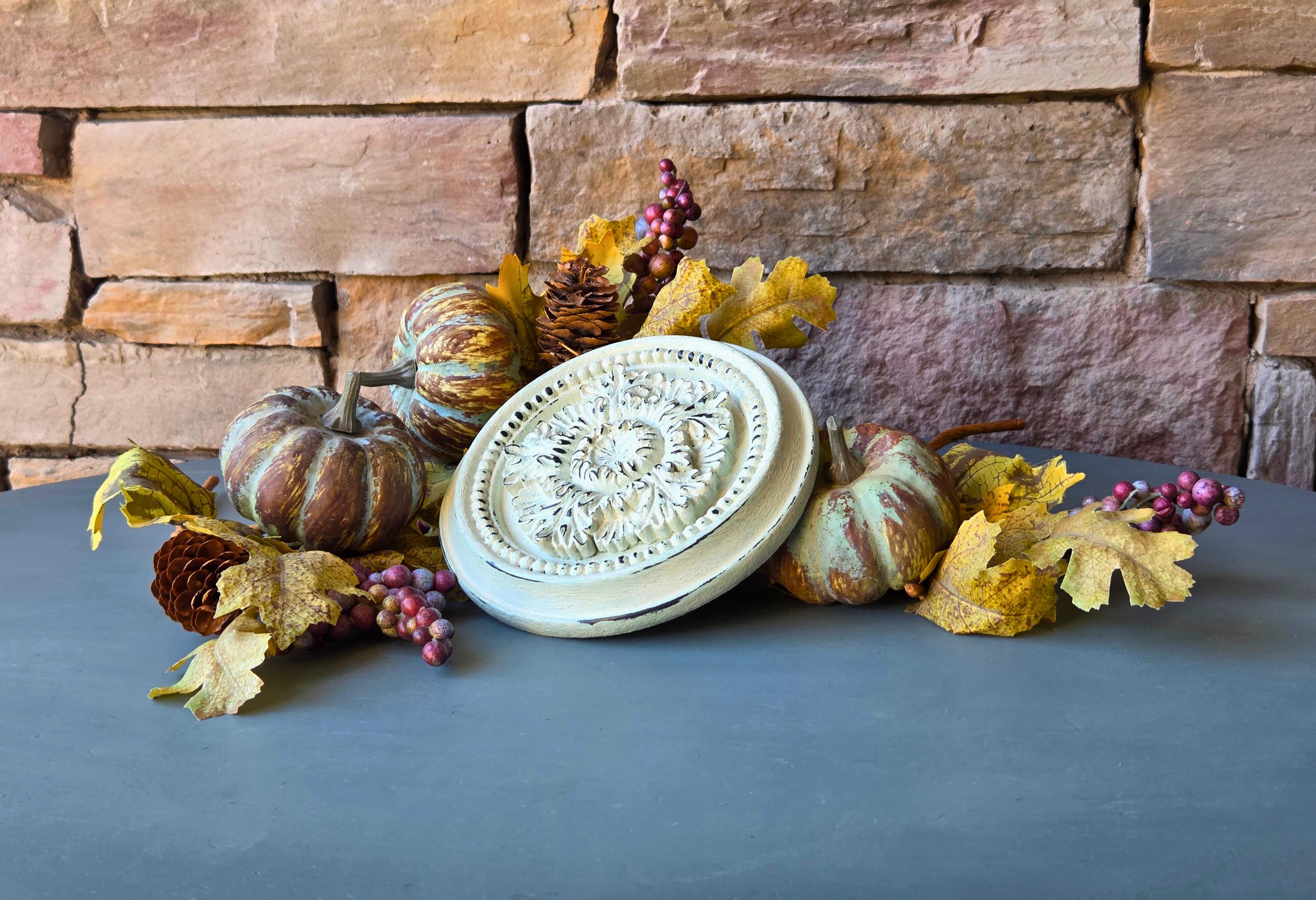 Resin Floral Medallions Set  Wall Ready Vintage Accents