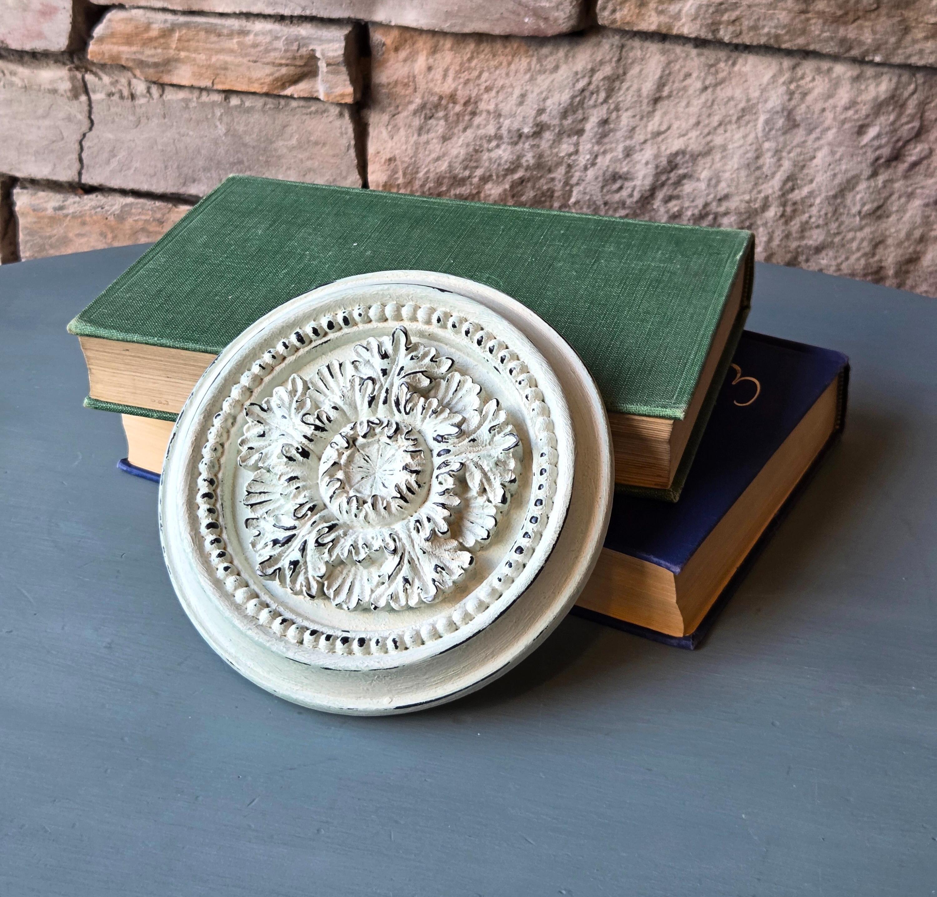 Resin Floral Medallions Set  Wall Ready Vintage Accents