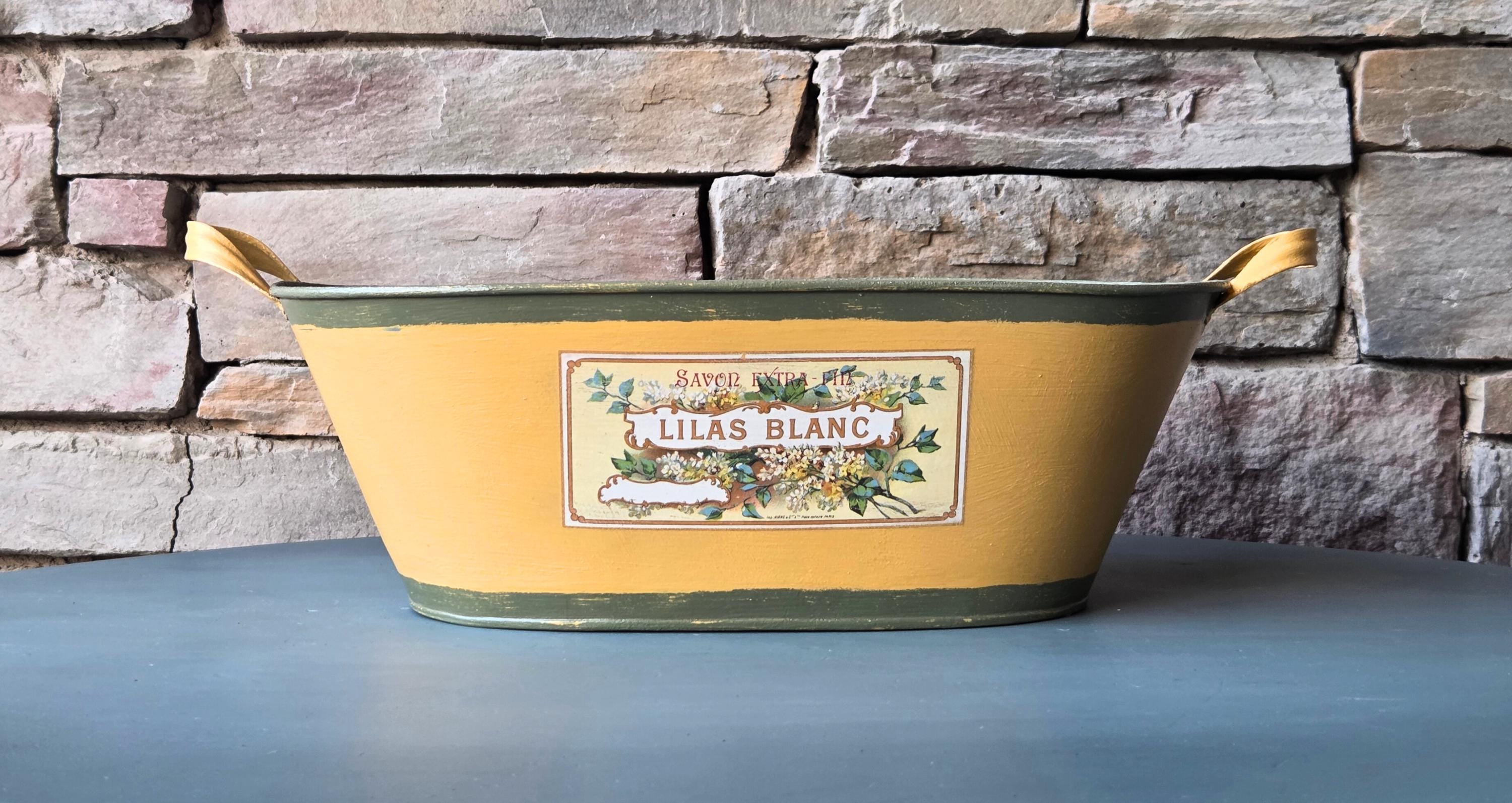 French Lilas Blanc Painted Metal Bucket  Vintage-Style Garden Decor with Handles