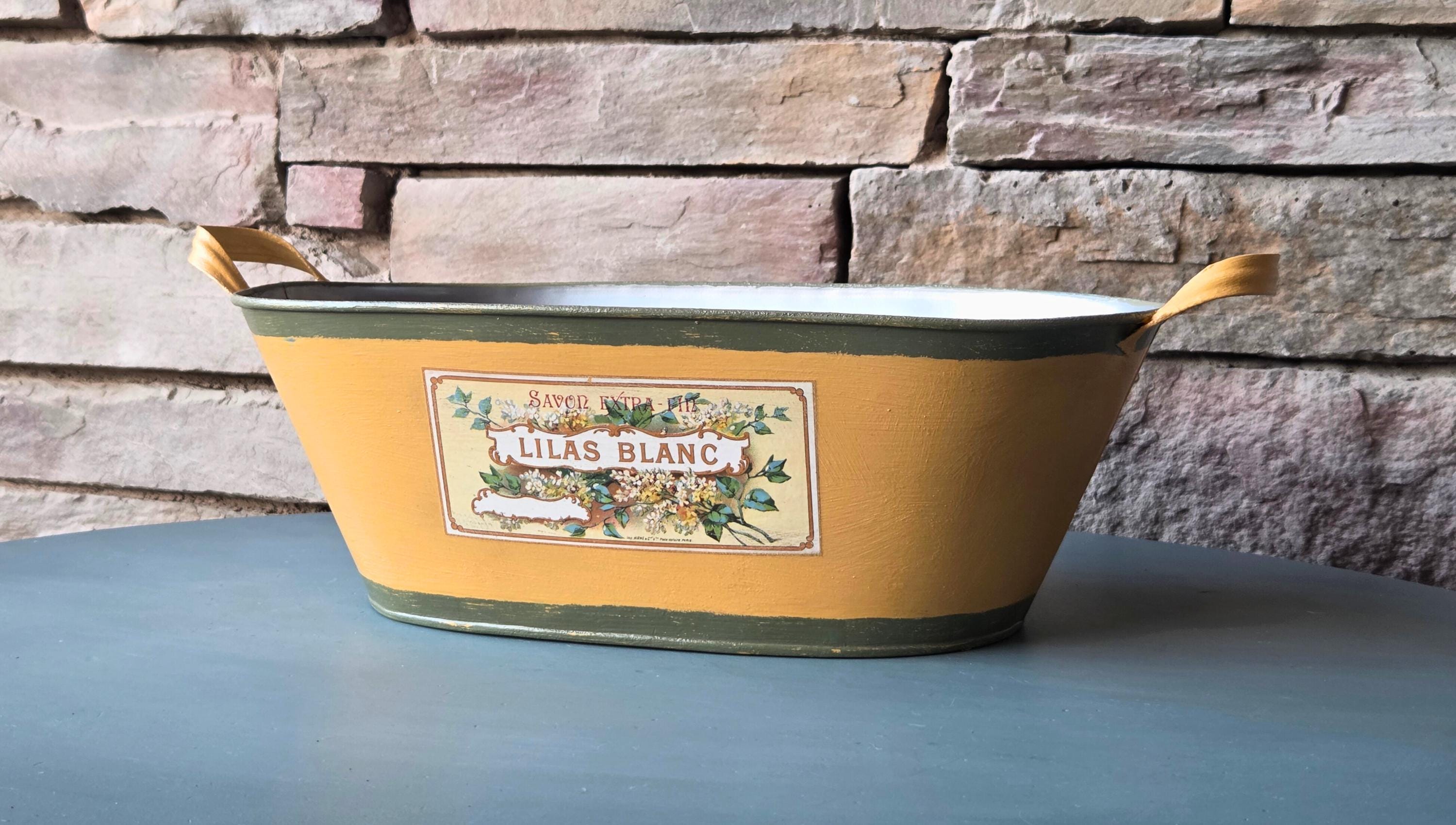 French Lilas Blanc Painted Metal Bucket  Vintage-Style Garden Decor with Handles